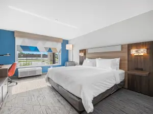Holiday Inn Express & Suites Marinette