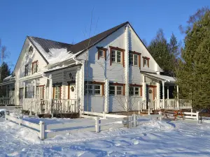 Novyij Kovcheg Eco Hotel