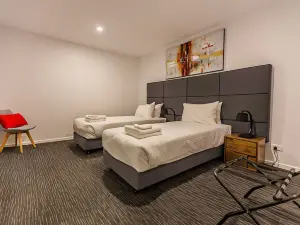The Palms Apartments