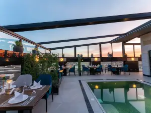 Lilac Park Hotel