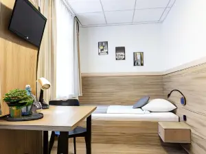 1A Hotel Zimmer Frei