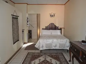 House Ebony B&B