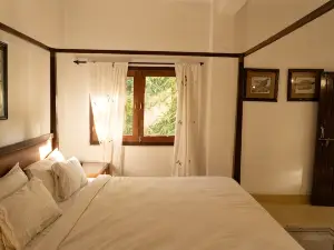 Bagh Tola Lodges