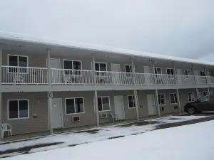 Kacee's Northern Suites