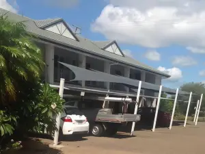 Avlon Gardens Motel