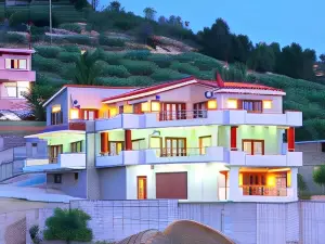 Villas Metoxi
