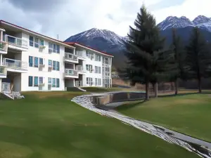 Mountain View Resort and Suites at Fairmont Hot Springs