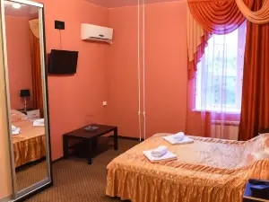 Moonrise Hotel