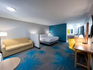 Days Inn & Suites by Wyndham Santa Rosa