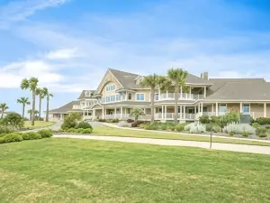 Ocean Views and Expansive Deck - Stunning Coastal Haven