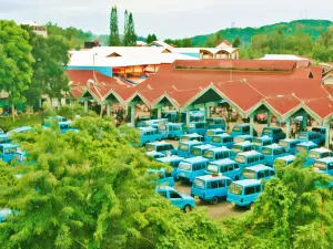Leos Hotel