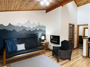 Cozy Cabin Close to Downtown Woodland Park