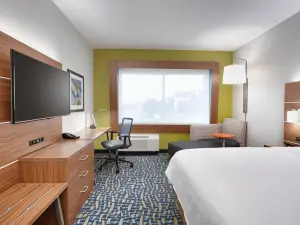 Holiday Inn Express & Suites Gainesville I-75