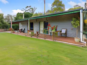 Clarendon Chalets