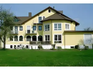 Hotel Reiterhof-Altmühlsee