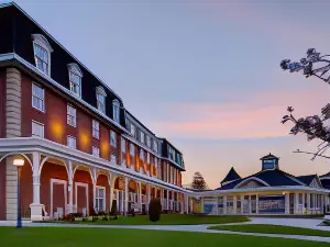 Saratoga Casino Hotel