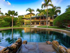 Tombo House