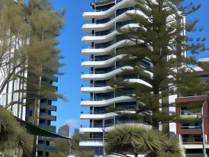 X Kirra Apartments