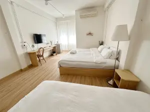 La Moon House