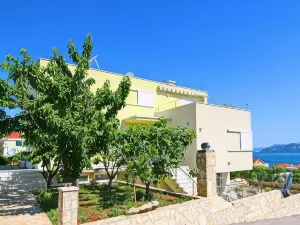 Apartments Gusti