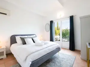 Villa B