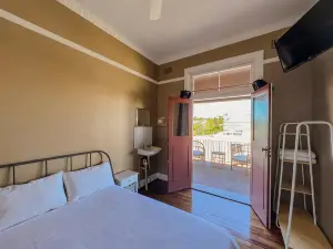 Commercial Hotel Bega