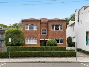 Balmoral Beauty - Elevated Living on the Esplanade Balo1