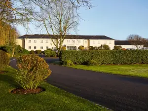 Mercure Newbury West Grange Hotel