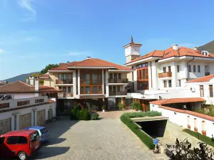 Bozukova House