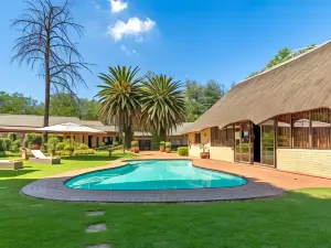 Hoyohoyo Chartwell Lodge