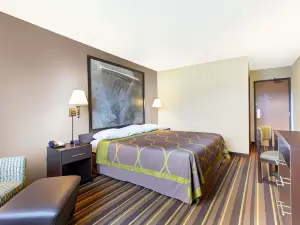 Super 8 by Wyndham Weston WV