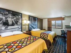 Super 8 by Wyndham Pueblo