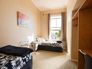 The Prince Albert Backpackers & Bar