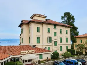 ホテル ロヴラン