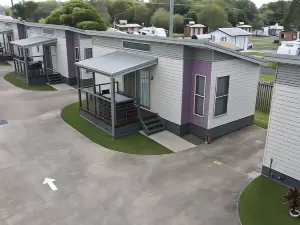 The Bowlo Holiday Cabins