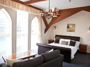 The Old School Hotel