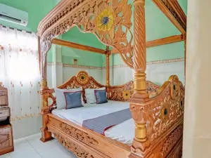 Collection O 92897 Hotel Intan Near Kantor Syahbandar Bawean