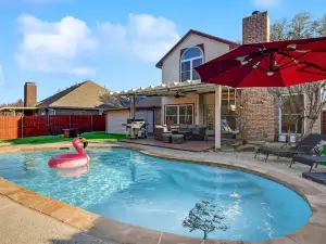 Game Room, Pool, Fire Pit and Man Cave - Gorgeous Modern Oasis