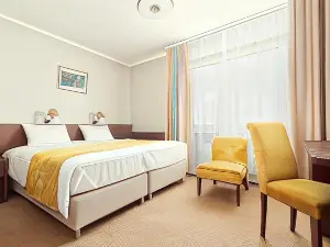 Maestro Inn