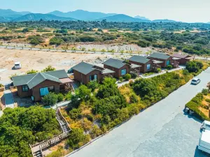 Zambak Holiday Village & Restaurant Superb Seafront Location !