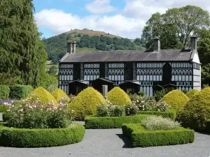 Trecastell Hotel