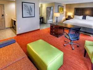 Hampton Inn & Suites Ada