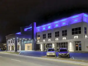 Hotel & Suites le Dauphin Drummondville