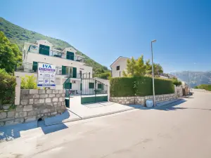 Apartments Iva