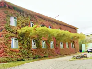 Pink Apartment Near Airport