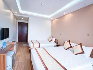 Sky hotel 390 QUang Trung Thành phố Uông Bí tỉnh Quảng Ninh