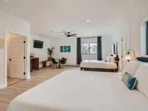 Uplift Inn