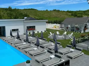 Krystal Boutique Mansion