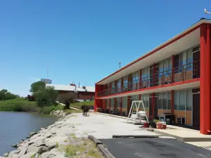 Innkeeper Motel Hamel