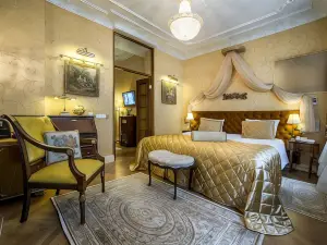 Imperial Hotel & Restaurant